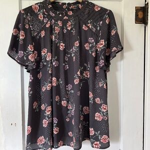 Beautiful Women's Torrid Dark Gray Pink Floral Polka Dot Flowy Blouse Size 2XL